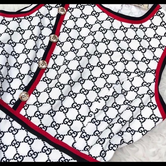 Pretty dress - Picture 2 of 3